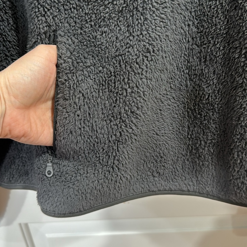 GIRLFRIEND COLLECTIVE RECYCLED FLEECE SWEATER - Picture 8 of 10